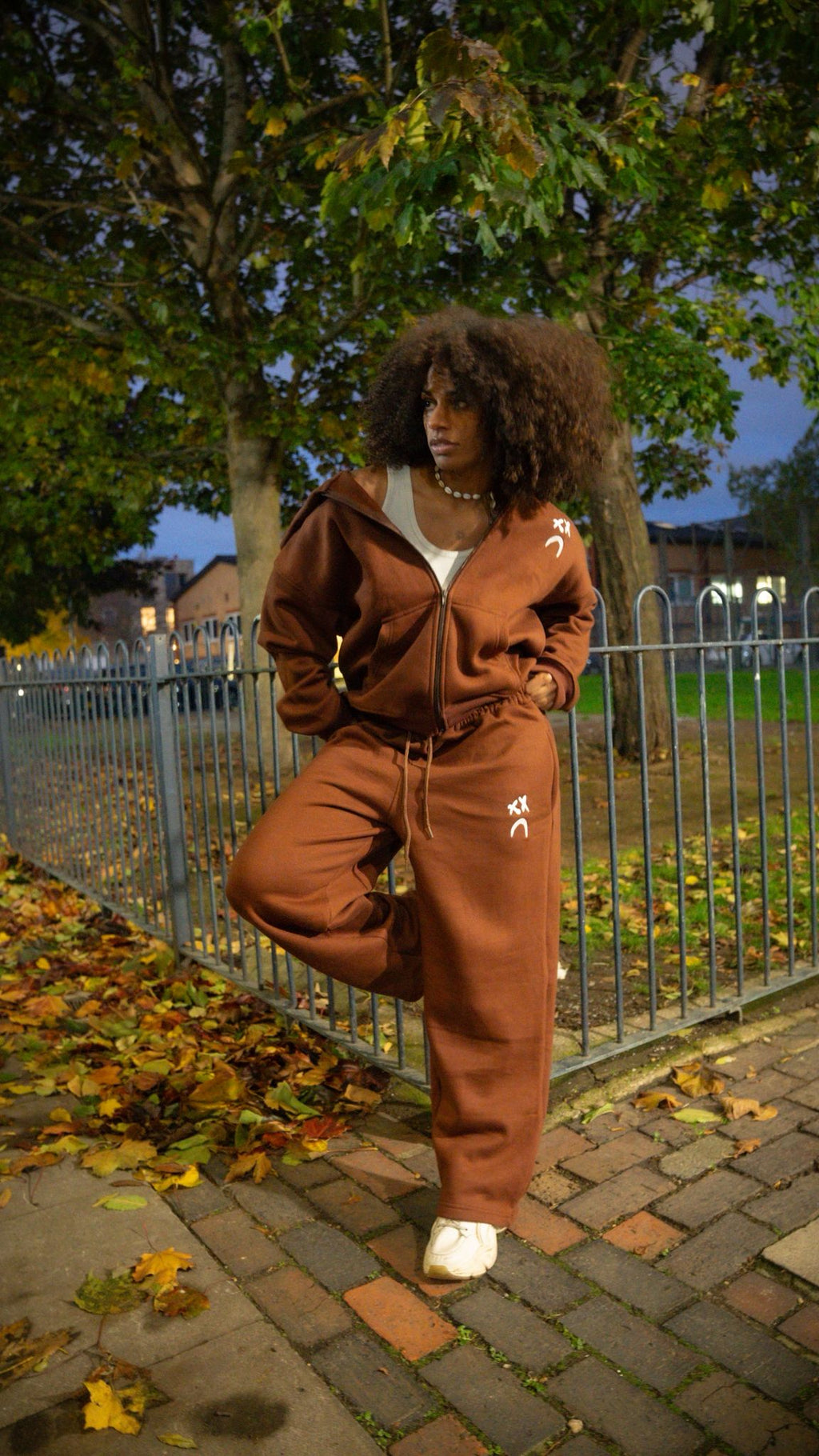 BROWN 'TRACKY' HOODIE